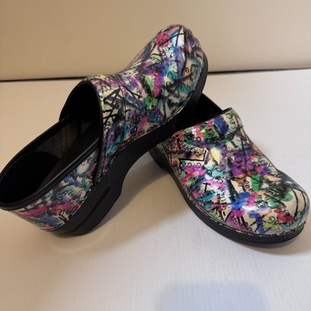 Dansko Professional Clogs Women 39 US 8.5-9 Floral Mosaic Patent Leather